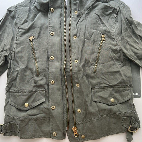 Lightweight jacket perfect for summer nights - Picture 3 of 7